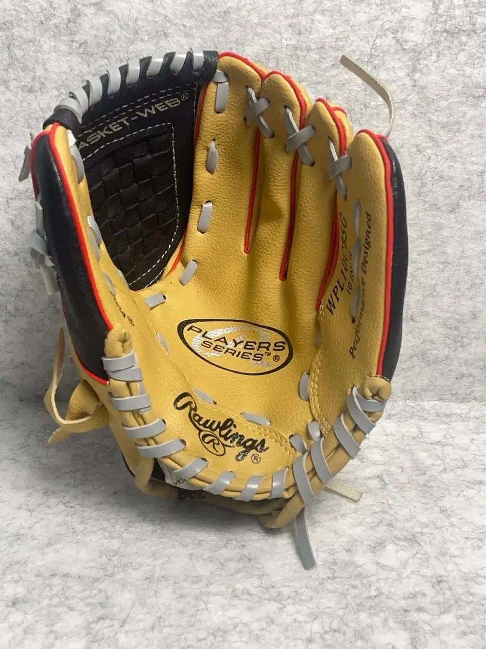 Rawlings Players Series WPL10CB 10-inch Baseball Glove